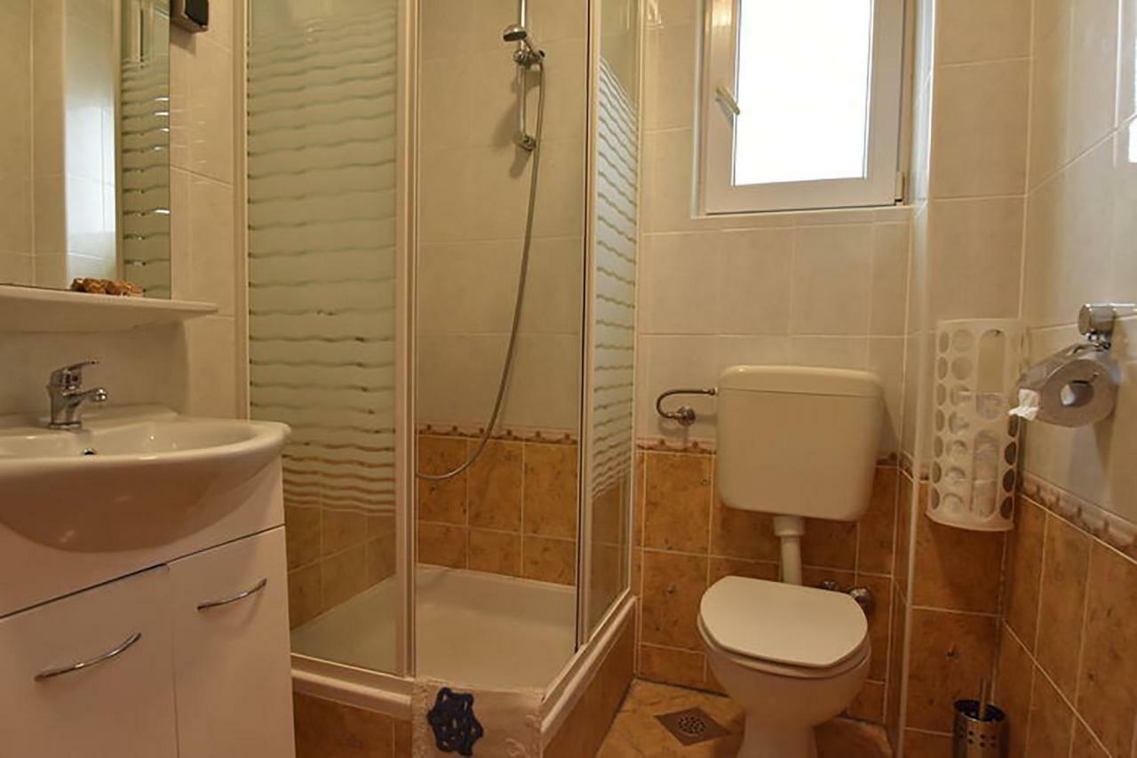 Apartments Villa Dolmar Vodice Buitenkant foto